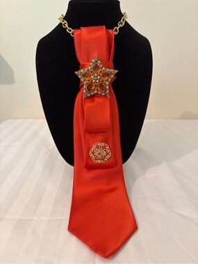 GEOFFREY BEENE 100% Silk Elegant Women's Orange Neck Tie with Gold-tone Brooches